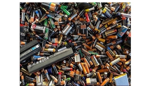 Accu’s en lithium-ion batterijen vormen extra risico